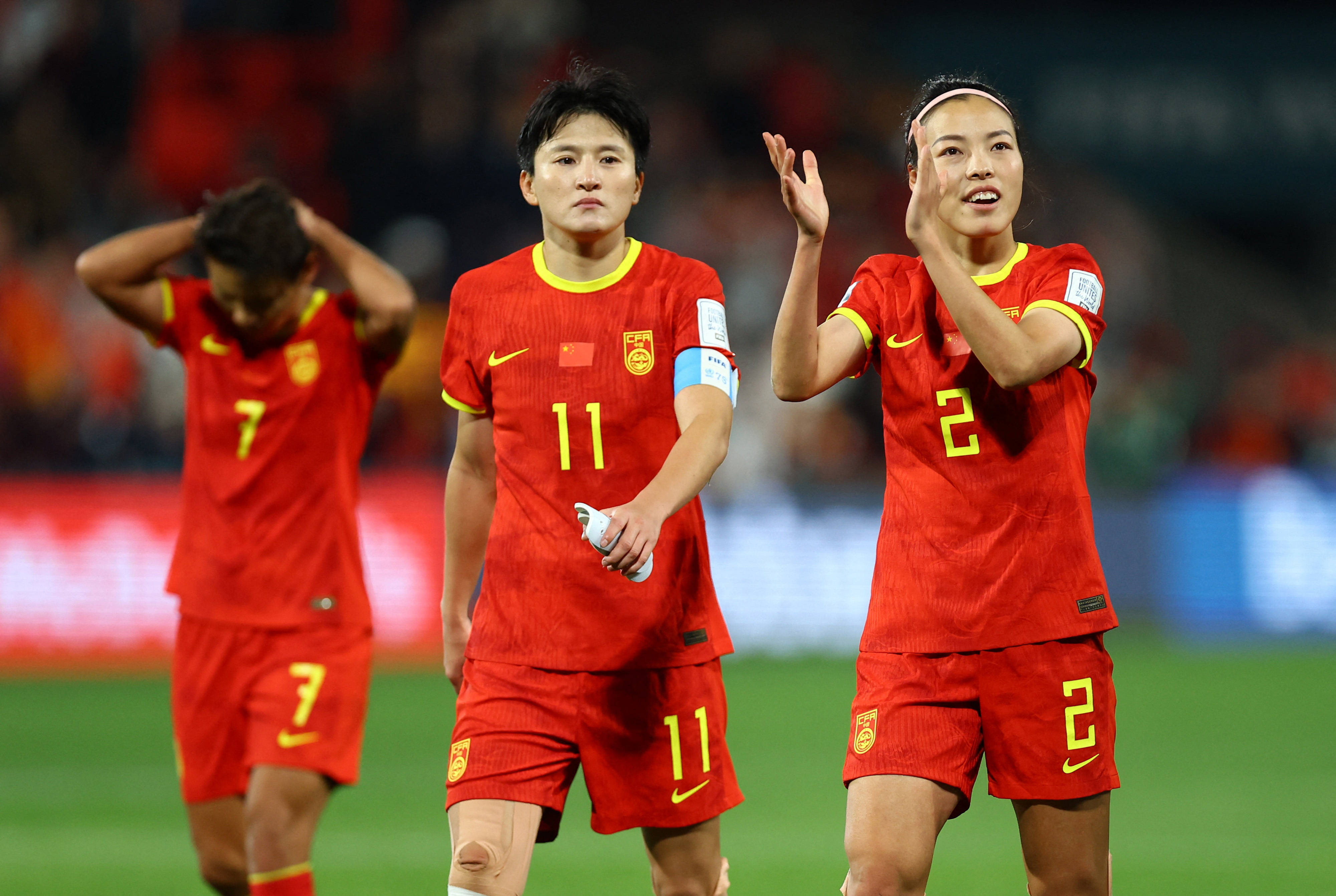 女足精彩一幕：中国队全力以赴击败对手