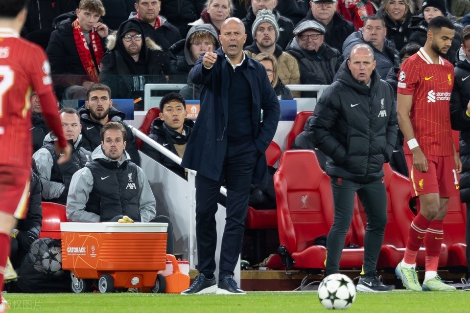 利物浦主场横扫对手，实力不容小视