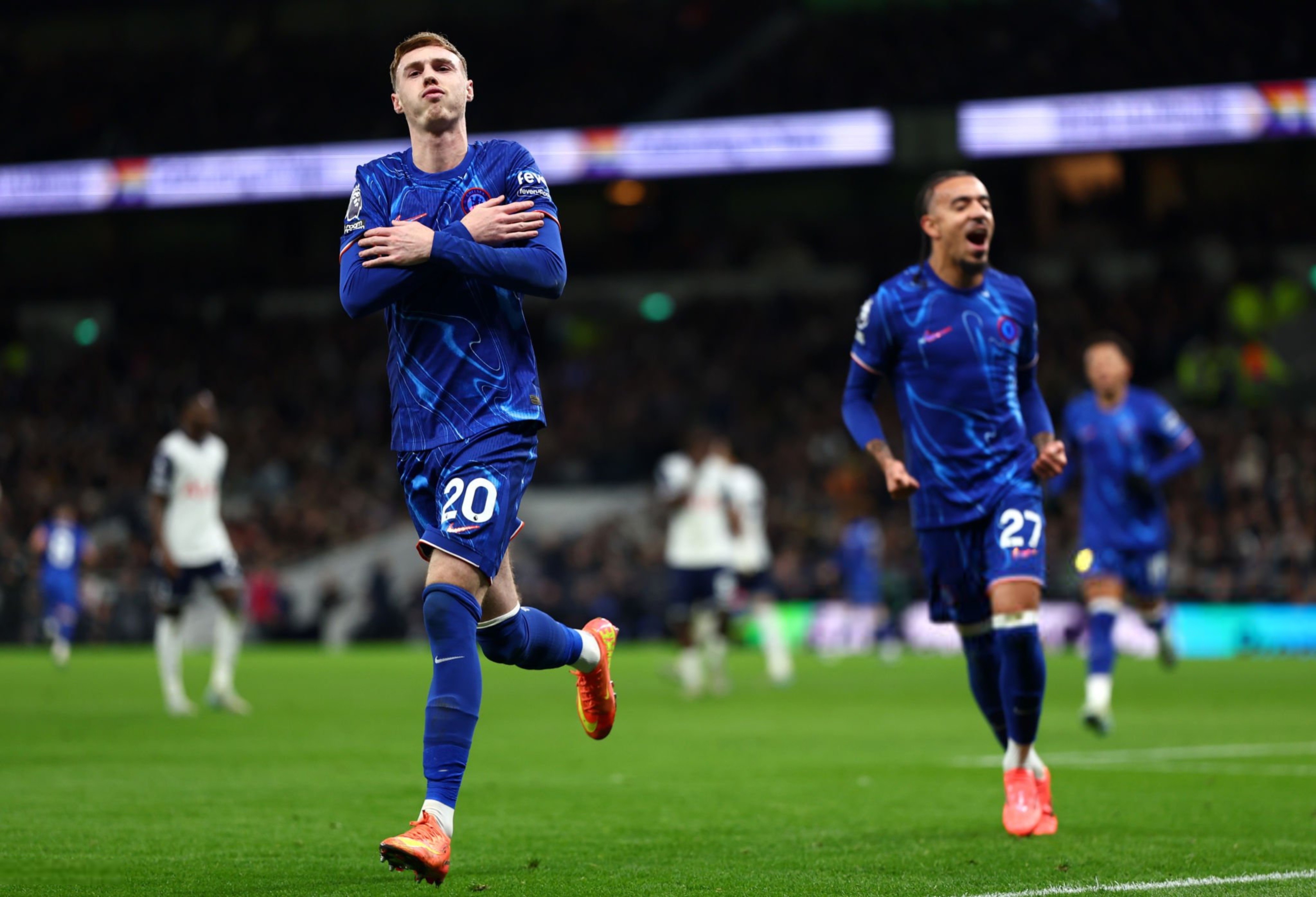 开云体育下载-切尔西后防失守，客场遭遇不敌