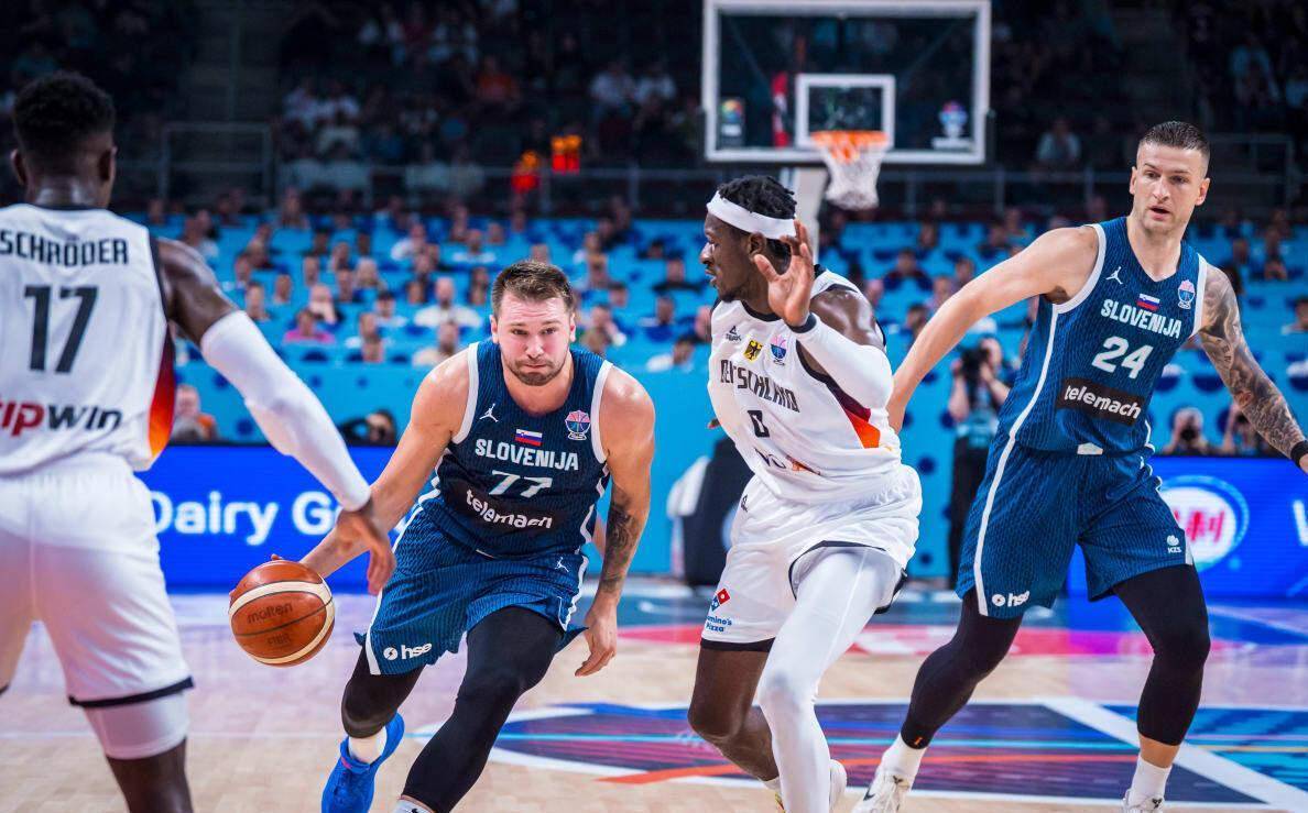 开云体育官方网站-德国男篮强势巴西男篮，哈里斯爆发神勇的简单介绍