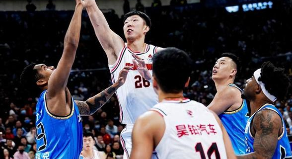 广州惊险取胜新疆，实现意外逆转