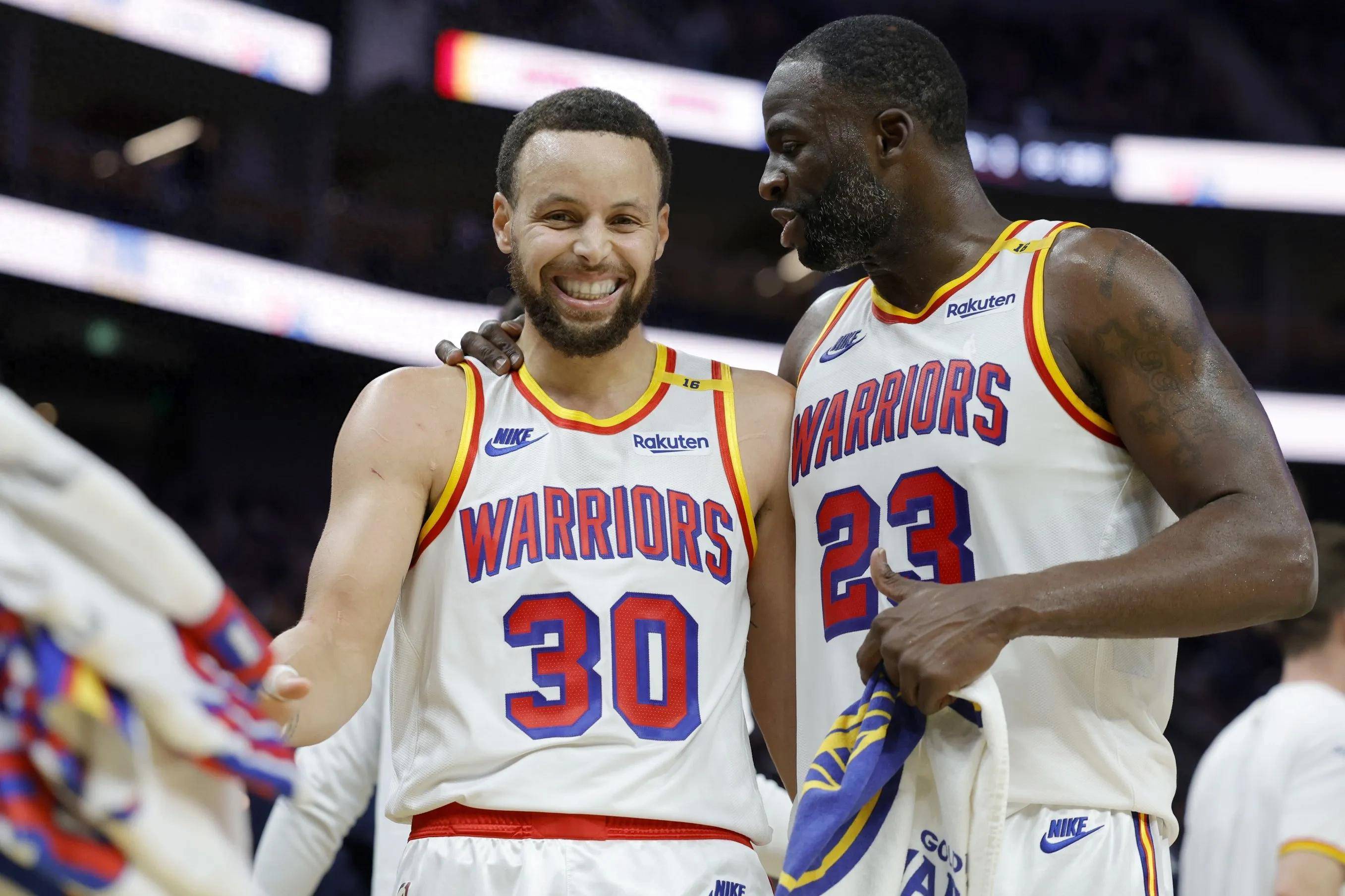 开云体育在线-勇士征服独行侠，库里高效砍下30+分的简单介绍