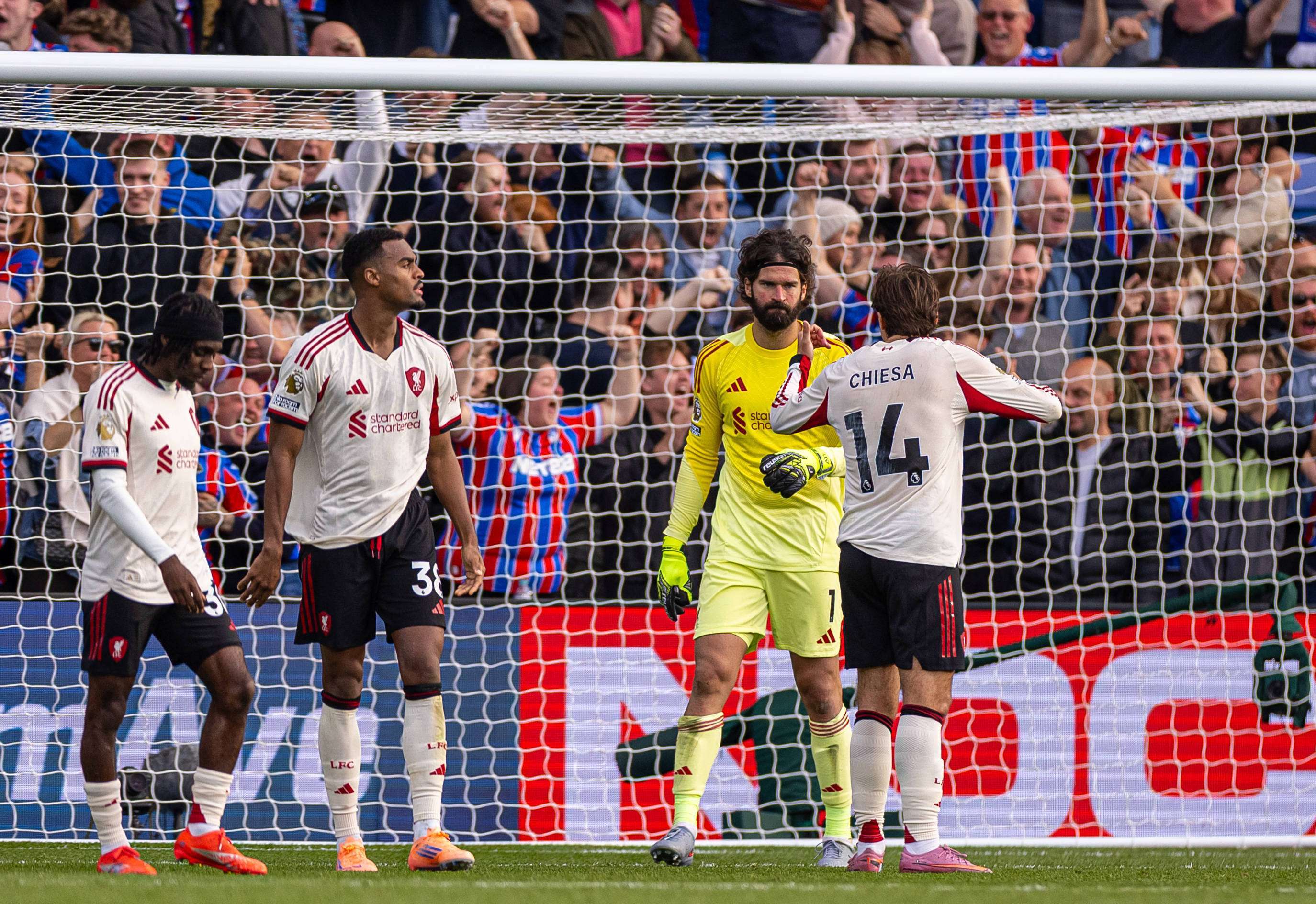 曼联绝杀巴黎，萨内爆发神勇的简单介绍