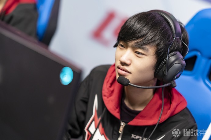 开云体育中国-HKA横扫IG，Knight一己之力扛起全队的简单介绍